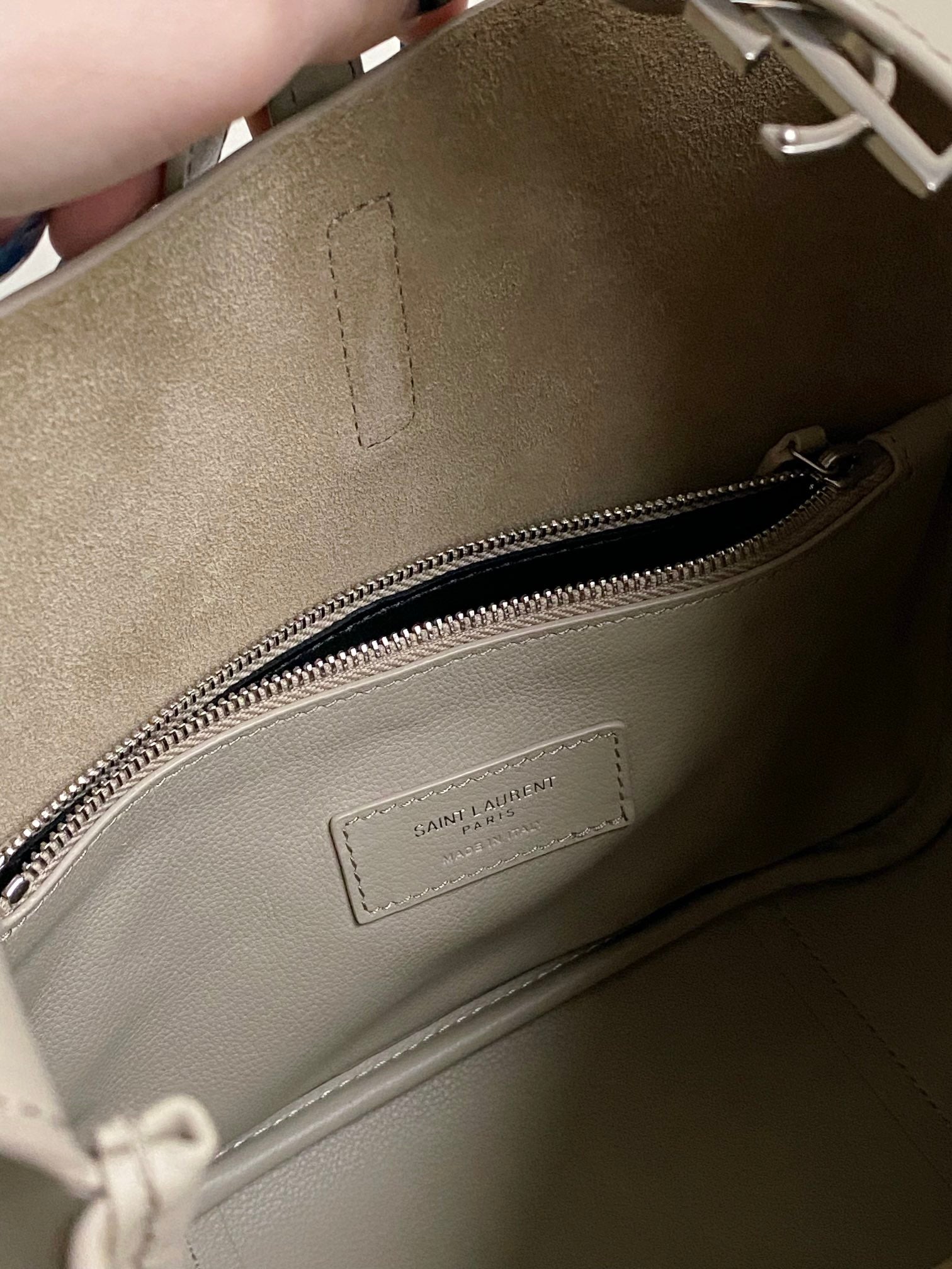 YSL LE5A7 Hobo Shoulder bag(Medium size)