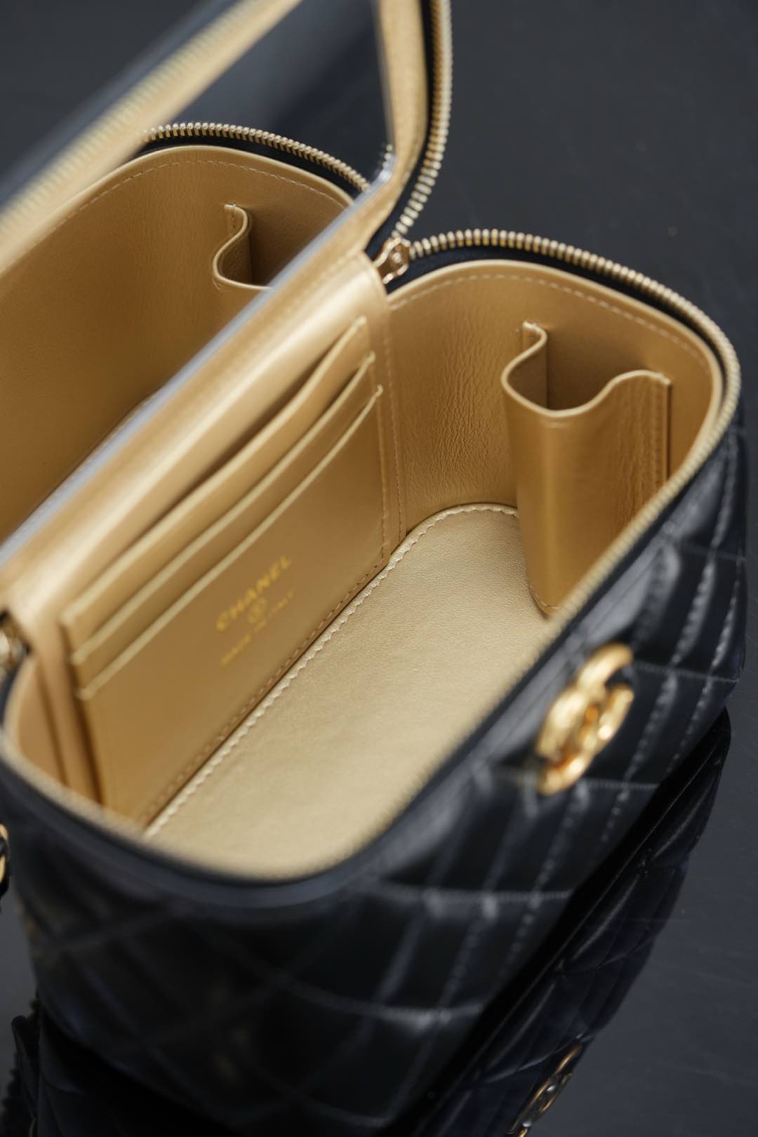 Chanel 25S Box bag