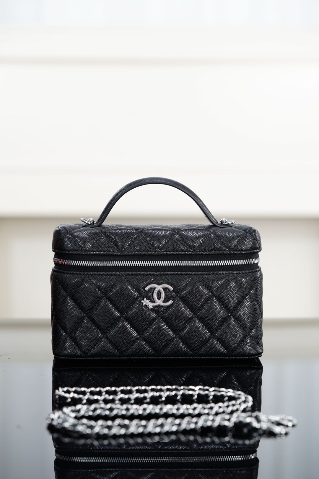 Chanel 25B Box bag