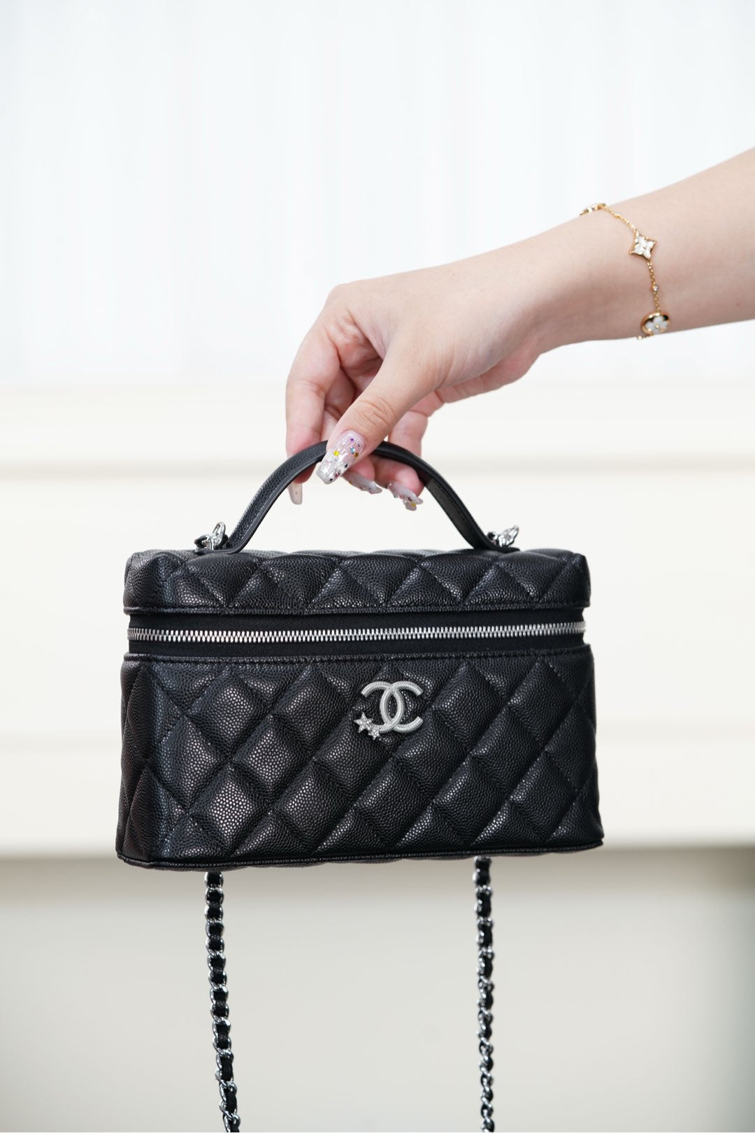 Chanel 25B Box bag