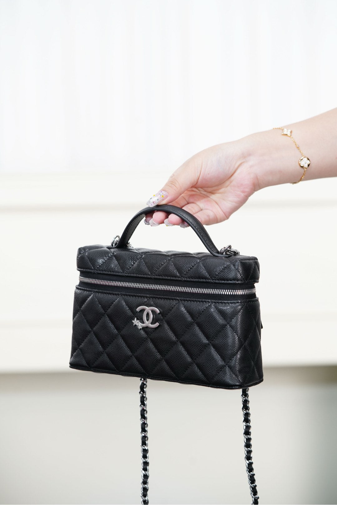 Chanel 25B Box bag