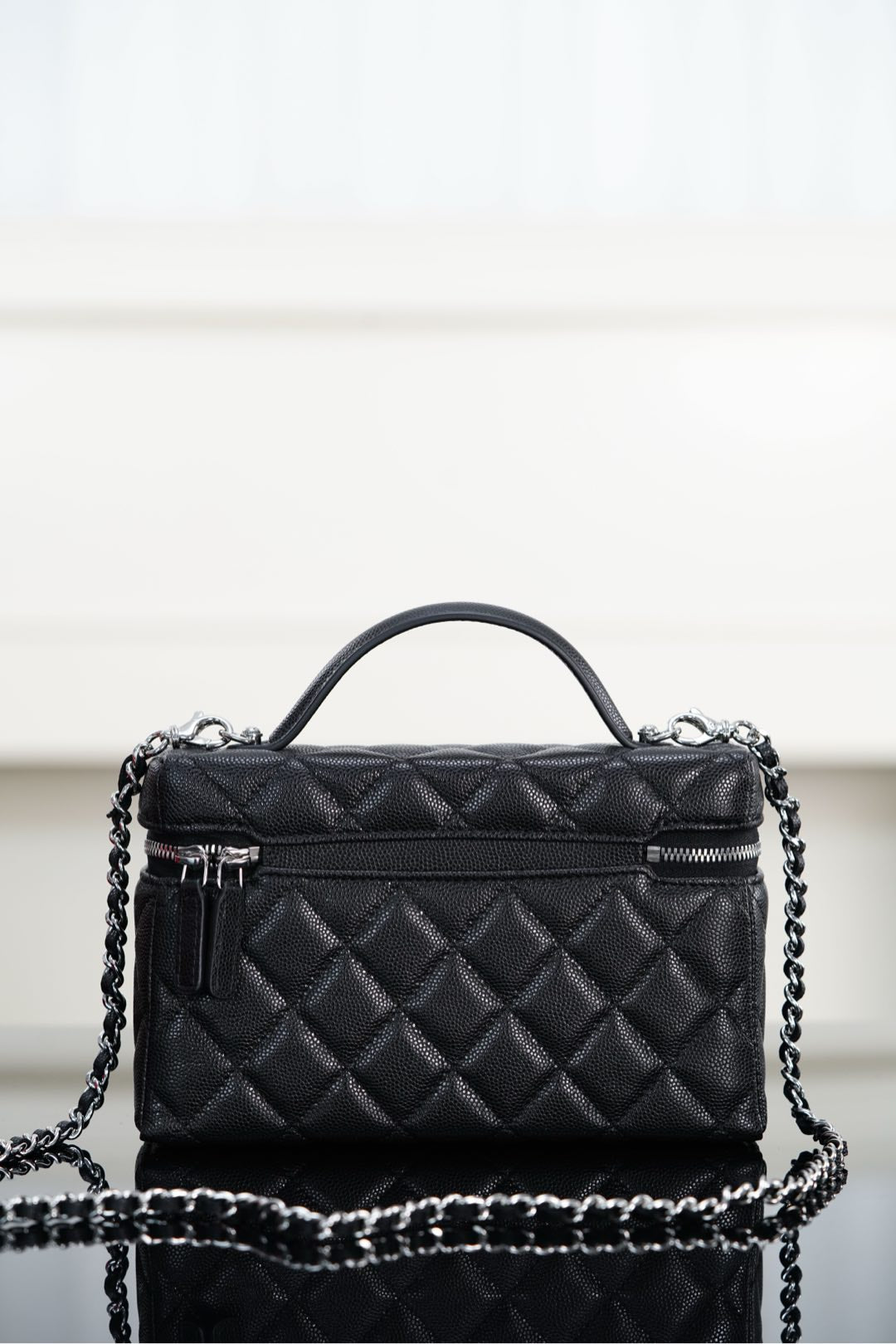 Chanel 25B Box bag