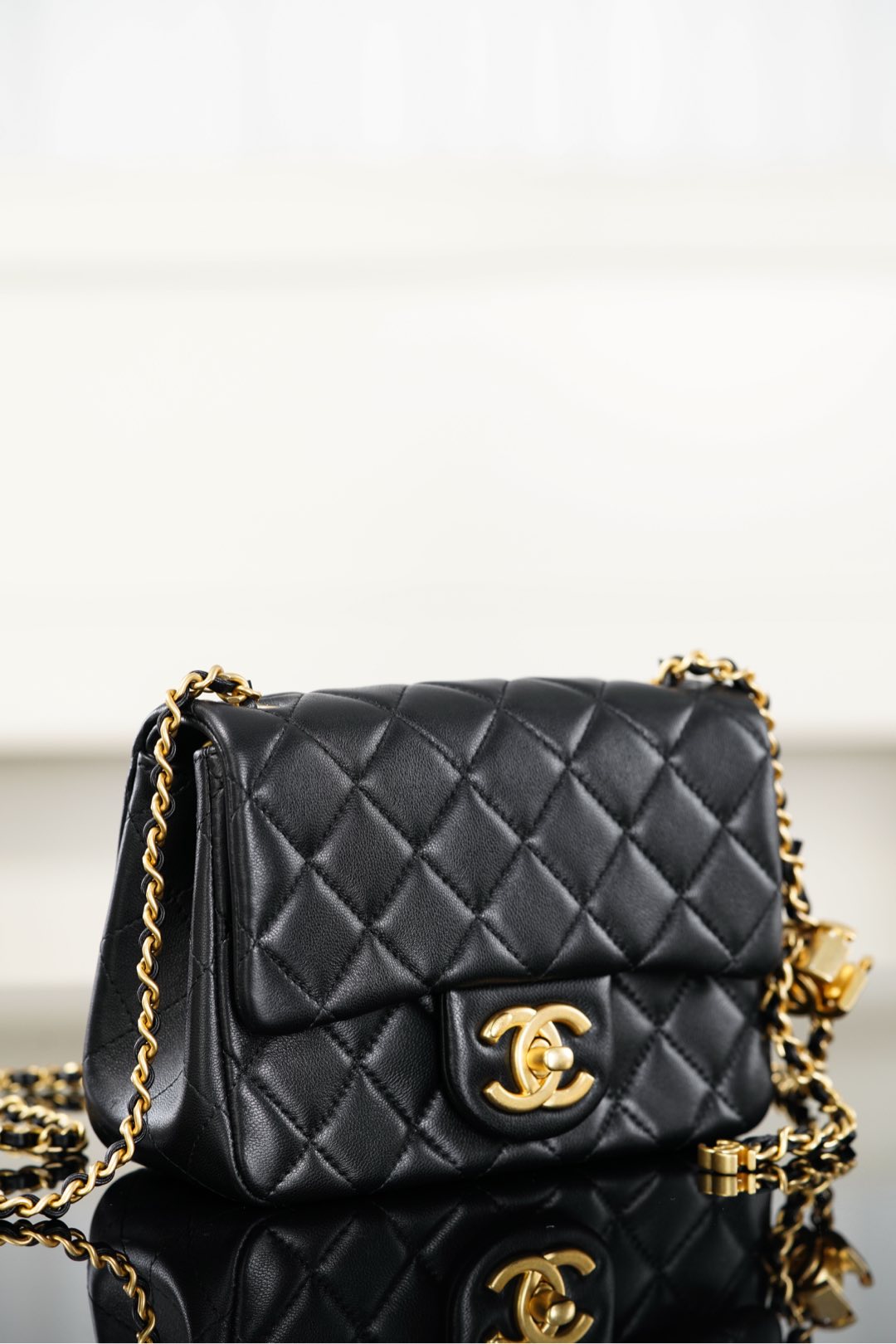 Chanel 25B Crossbody shoulder bag(Small Size)