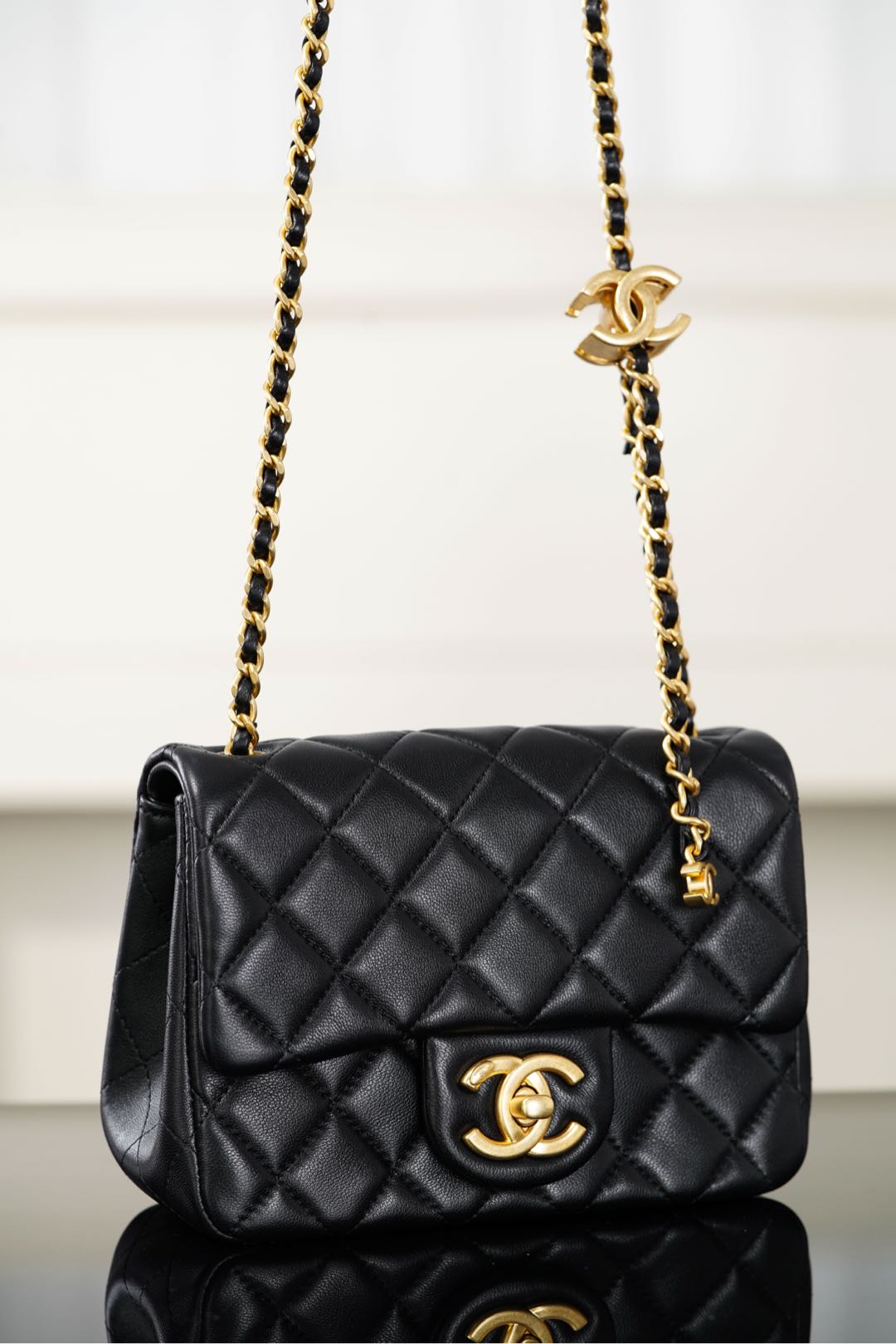 Chanel 25B Crossbody shoulder bag(Small Size)
