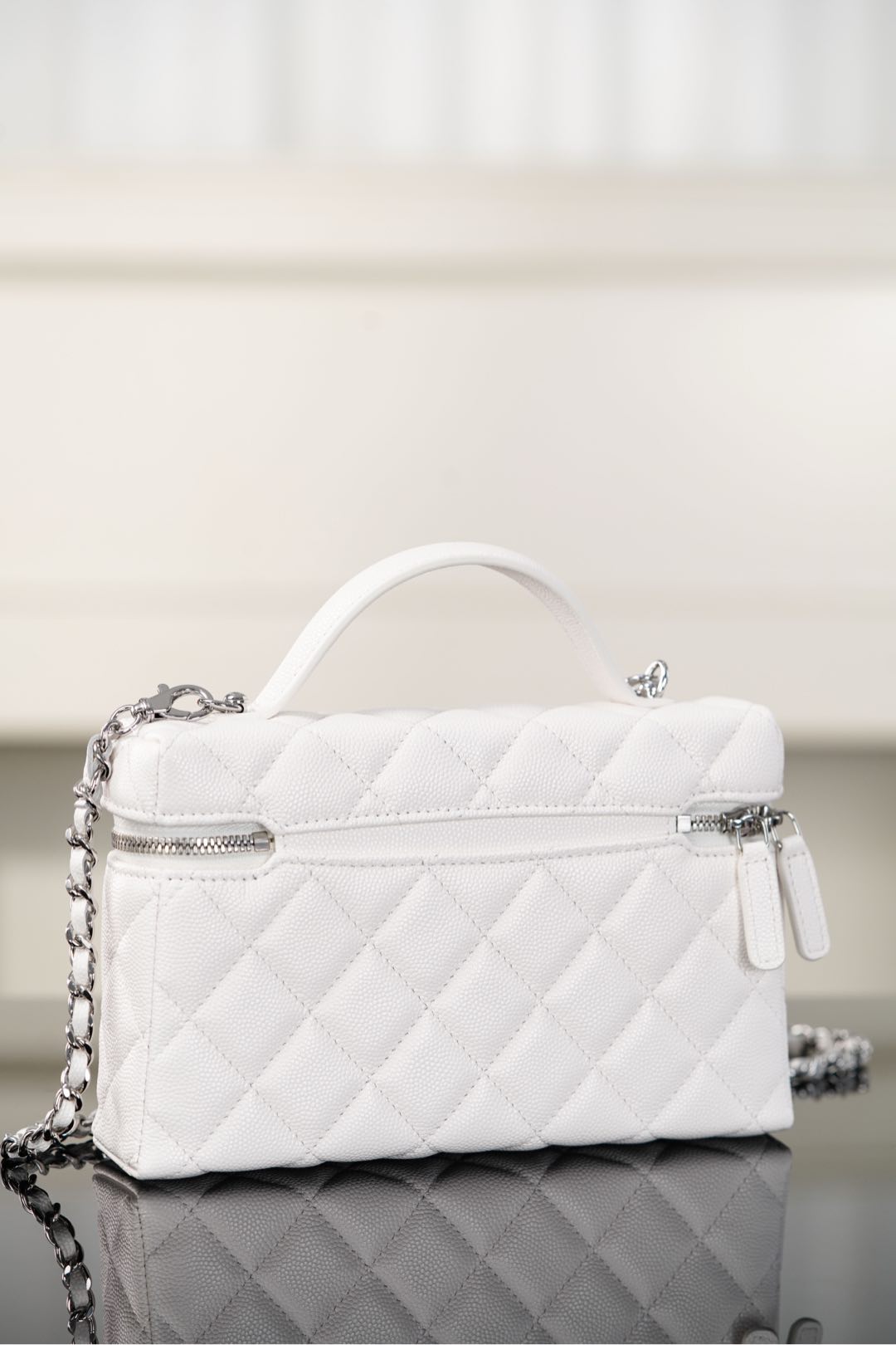 Chanel 25B Box bag