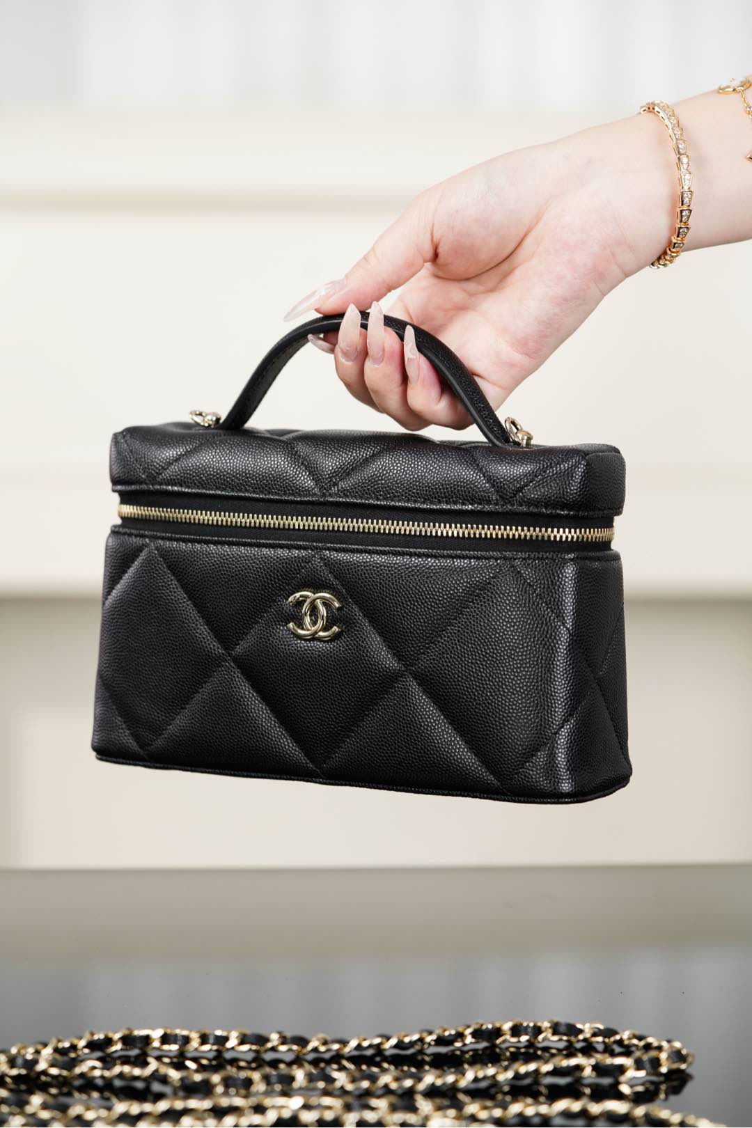 Chanel 25K Box bag