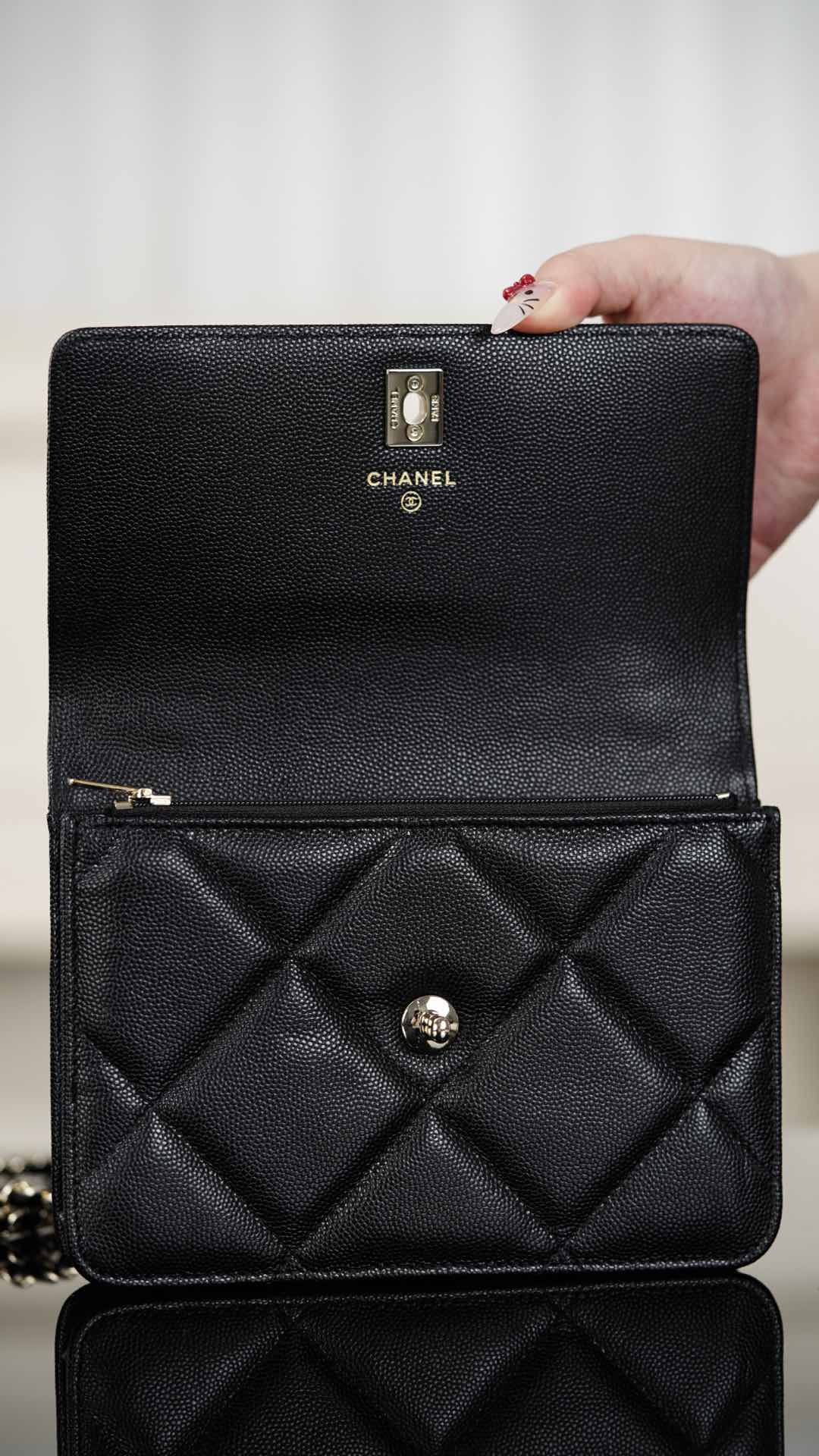 Chanel 25K Handbag