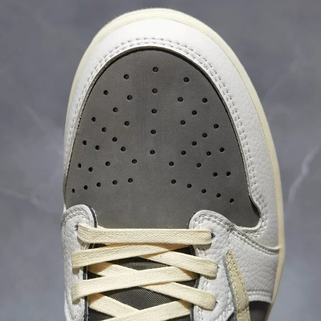 XC Batch-Air Jordan 1 × Travis Scott “Reverse Mocha”