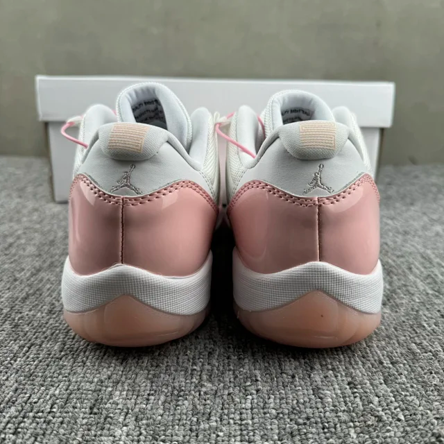(Special offer)WM Batch - Jordan 11 “Sakura”
