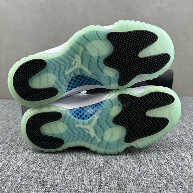 (Special offer)WM Batch - Jordan 11 “Legend blue”
