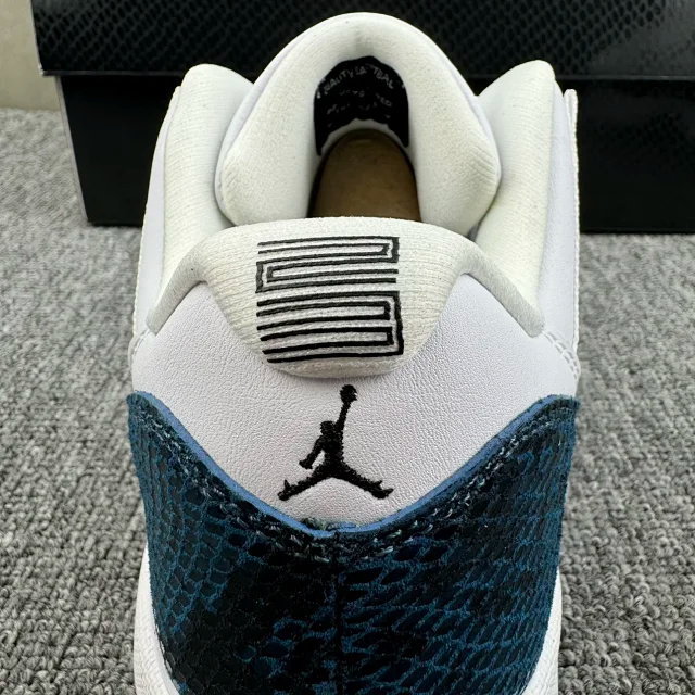 (Special offer)WM Batch - Jordan 11 “Navy Snakeskin”