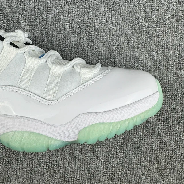 (Special offer)WM Batch - Jordan 11 “Legend blue”