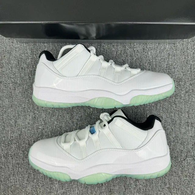 (Special offer)WM Batch - Jordan 11 “Legend blue”