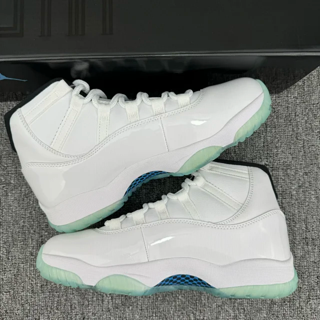 (Special offer)WM Batch - Jordan 11 “Legend blue”