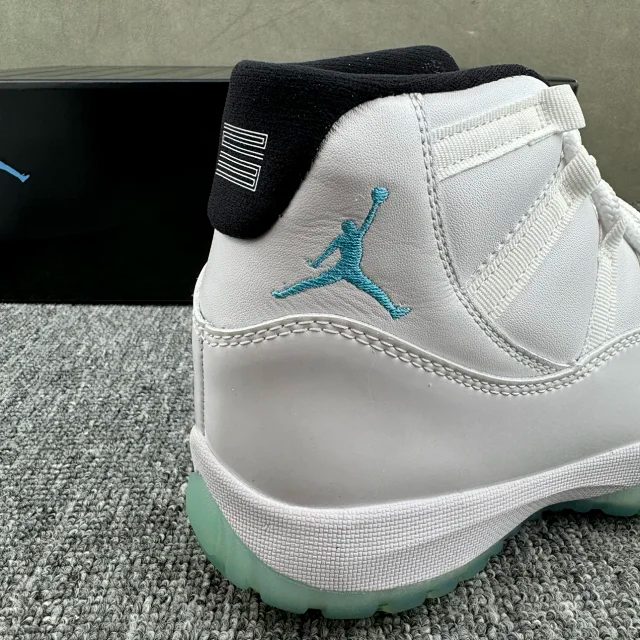 (Special offer)WM Batch - Jordan 11 “Legend blue”