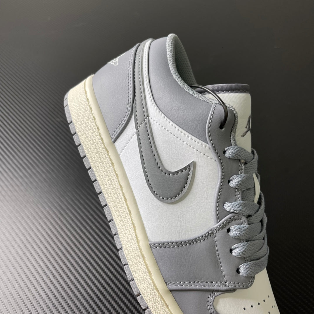 DT Batch-Air Jordan 1 Low “Steakth and White”