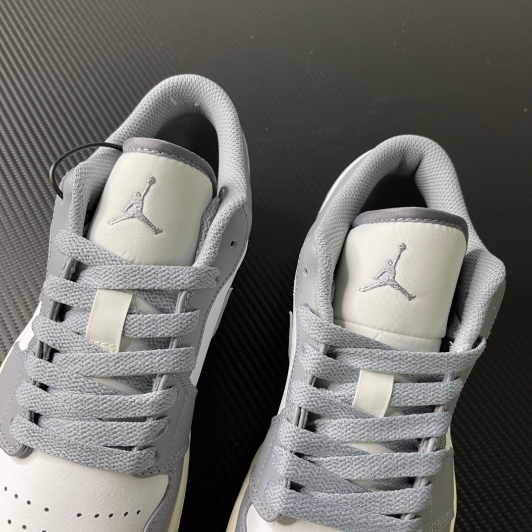 DT Batch-Air Jordan 1 Low “Steakth and White”