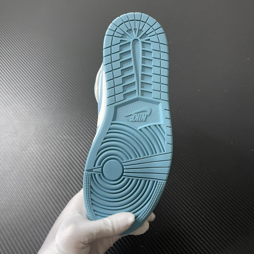 DT Batch-Air Jordan 1 Mid “UNC”