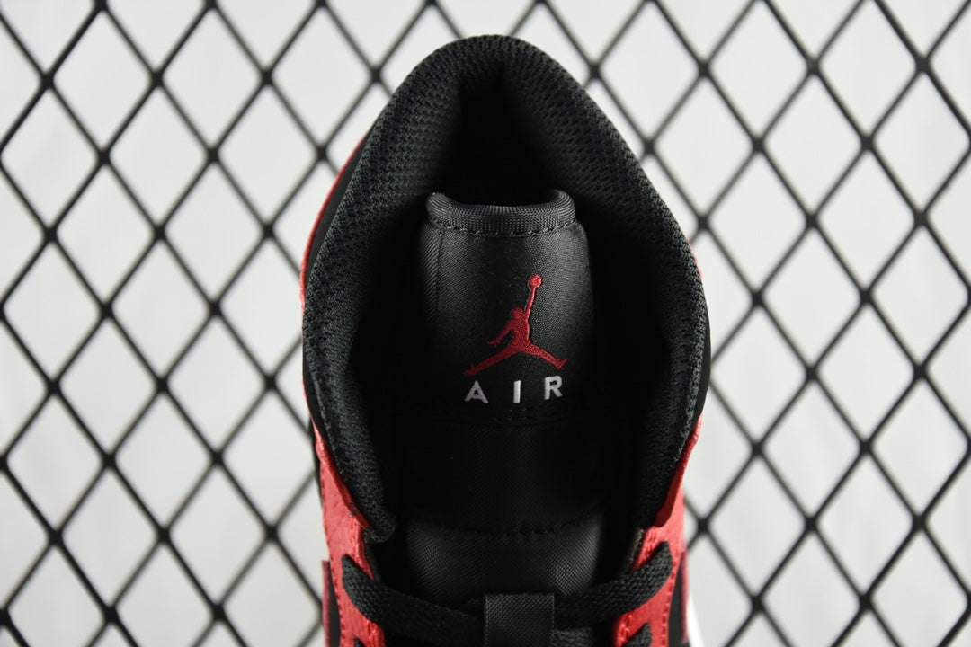 DT Batch-Air Jordan 1 Mid “Bred”