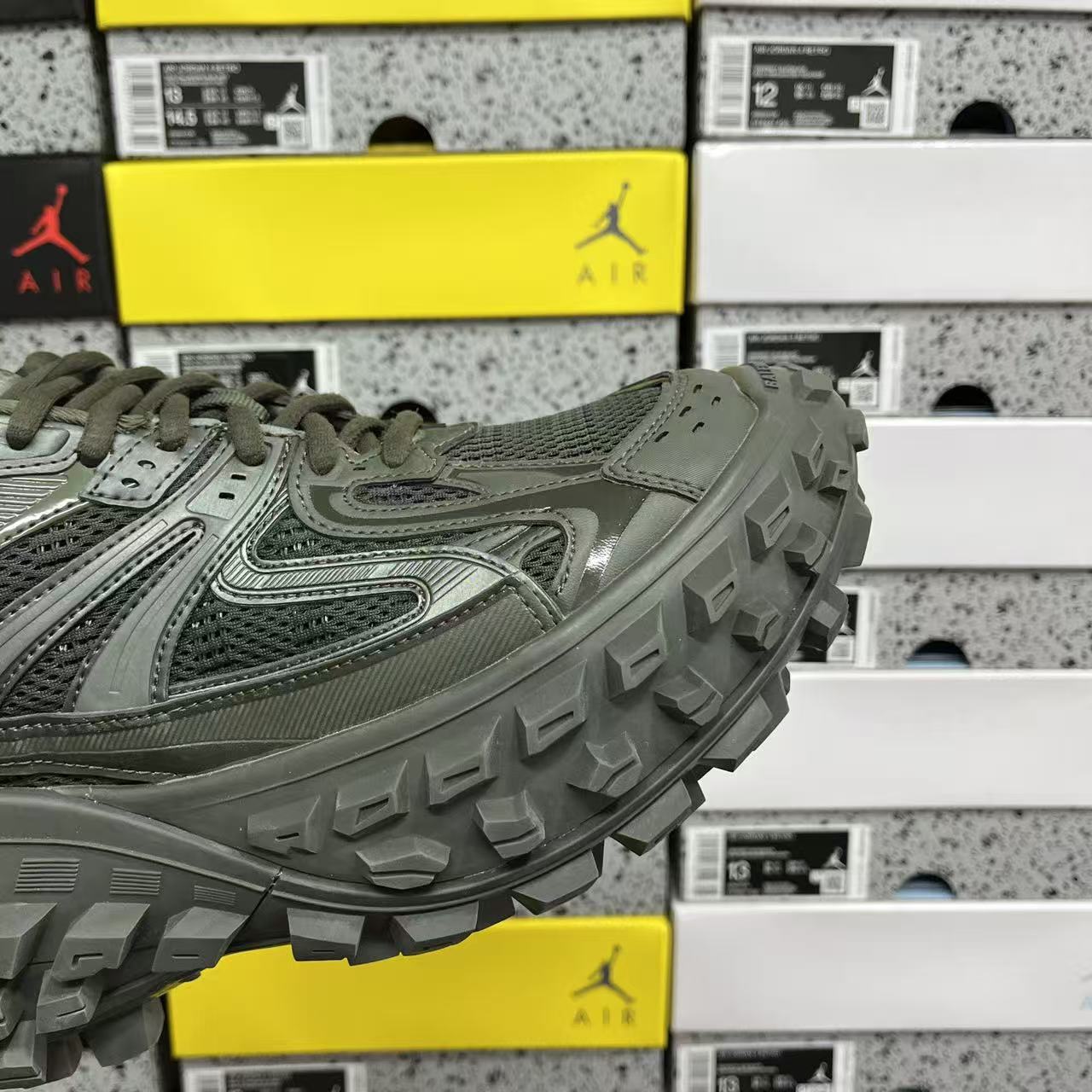 XA Batch-Balenciaga Defender Rubber Platform