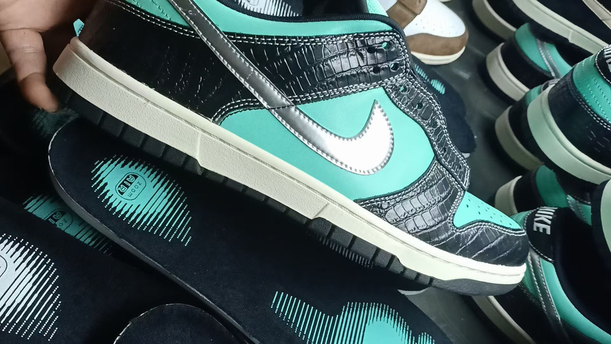 independent batch-Nike SB Diamond Supply Co.Tiffany