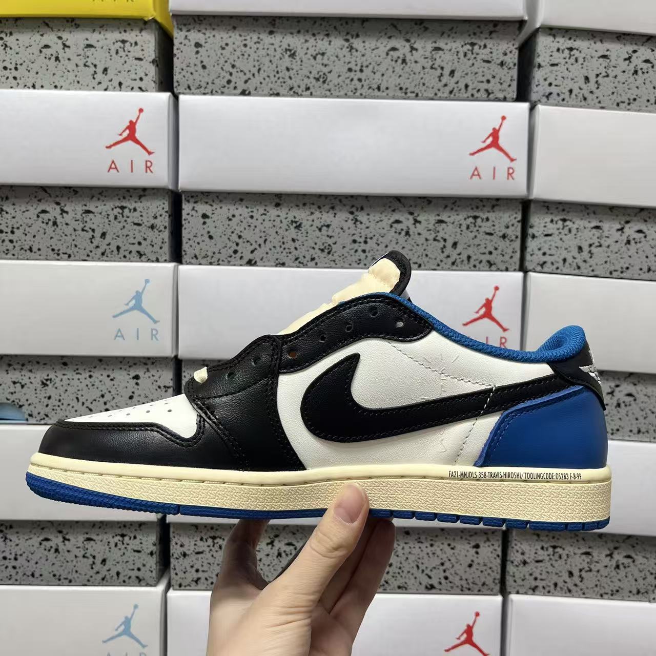 PK Batch-Air Jordan 1 × Travis Scott “ Fragments”
