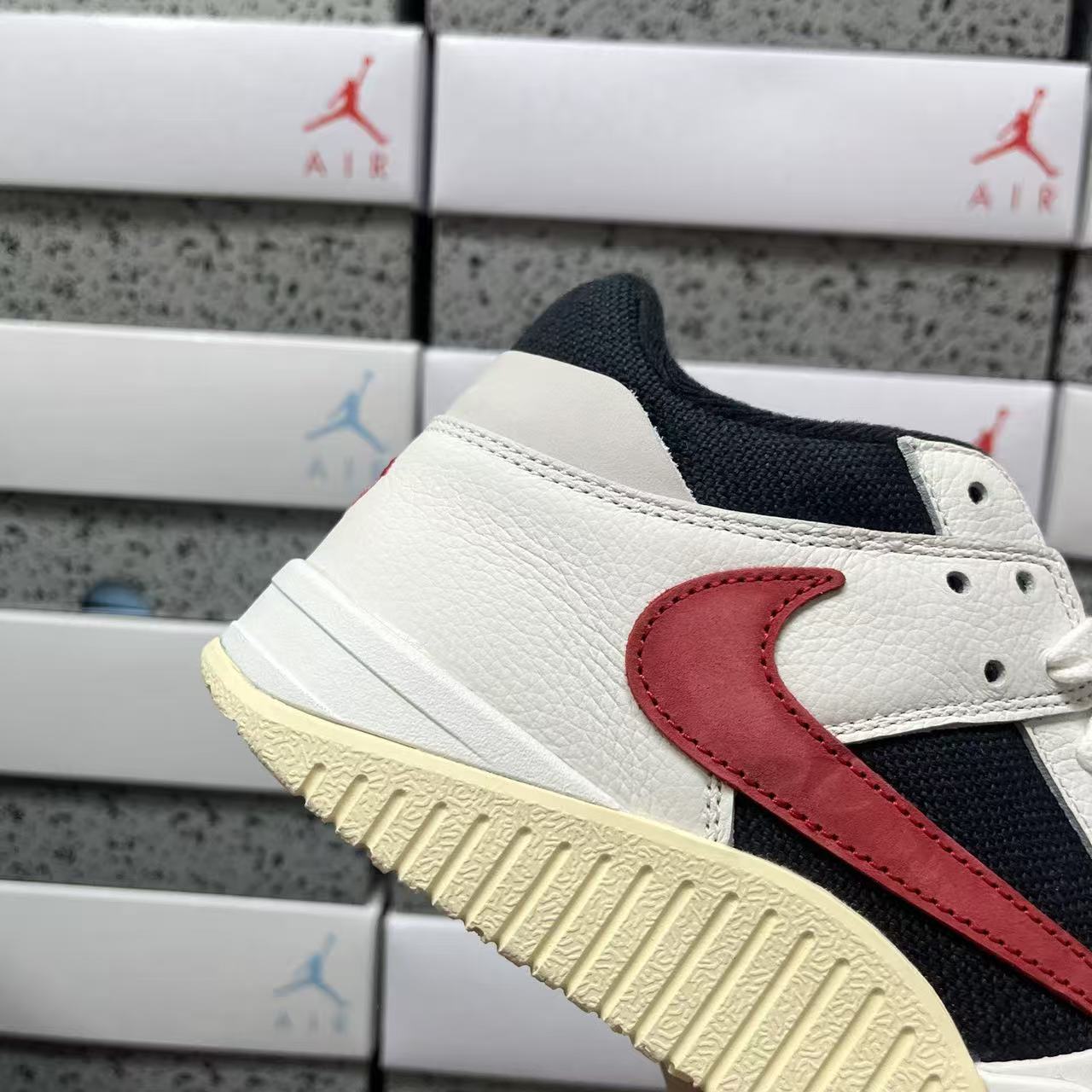 PK Batch-Travis Scott × Jordan Jumpman Jack “University Red”
