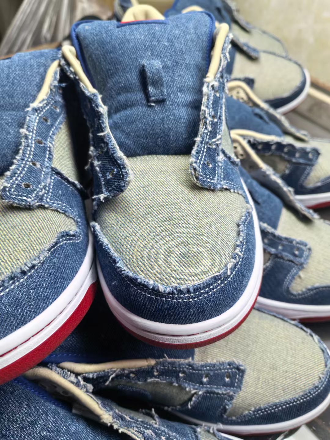 independent batch-Reese Forbes × Nike Dunk SB Denim