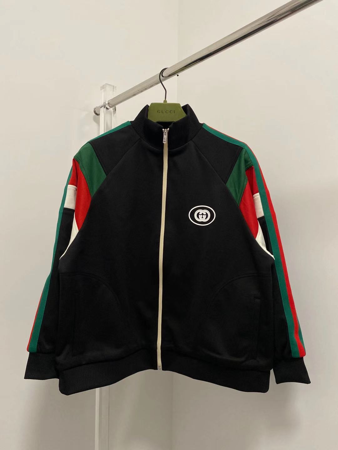 Gucci Coats & Jackets NO.2