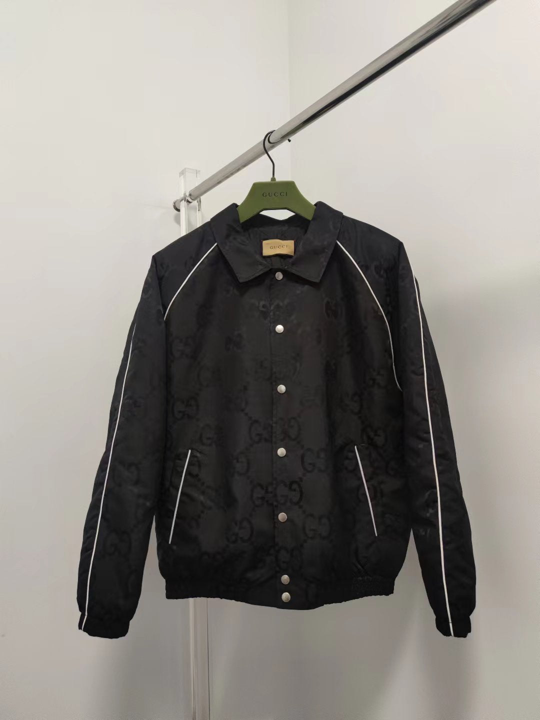 Gucci Coats & Jackets NO.2