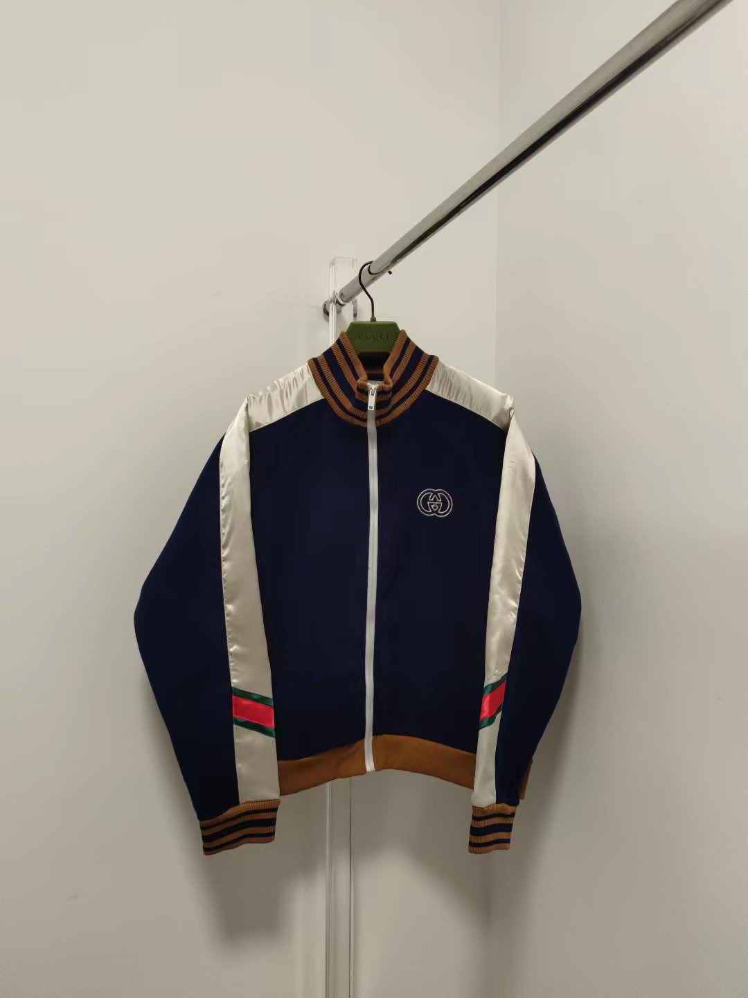 Gucci Coats & Jackets NO.2