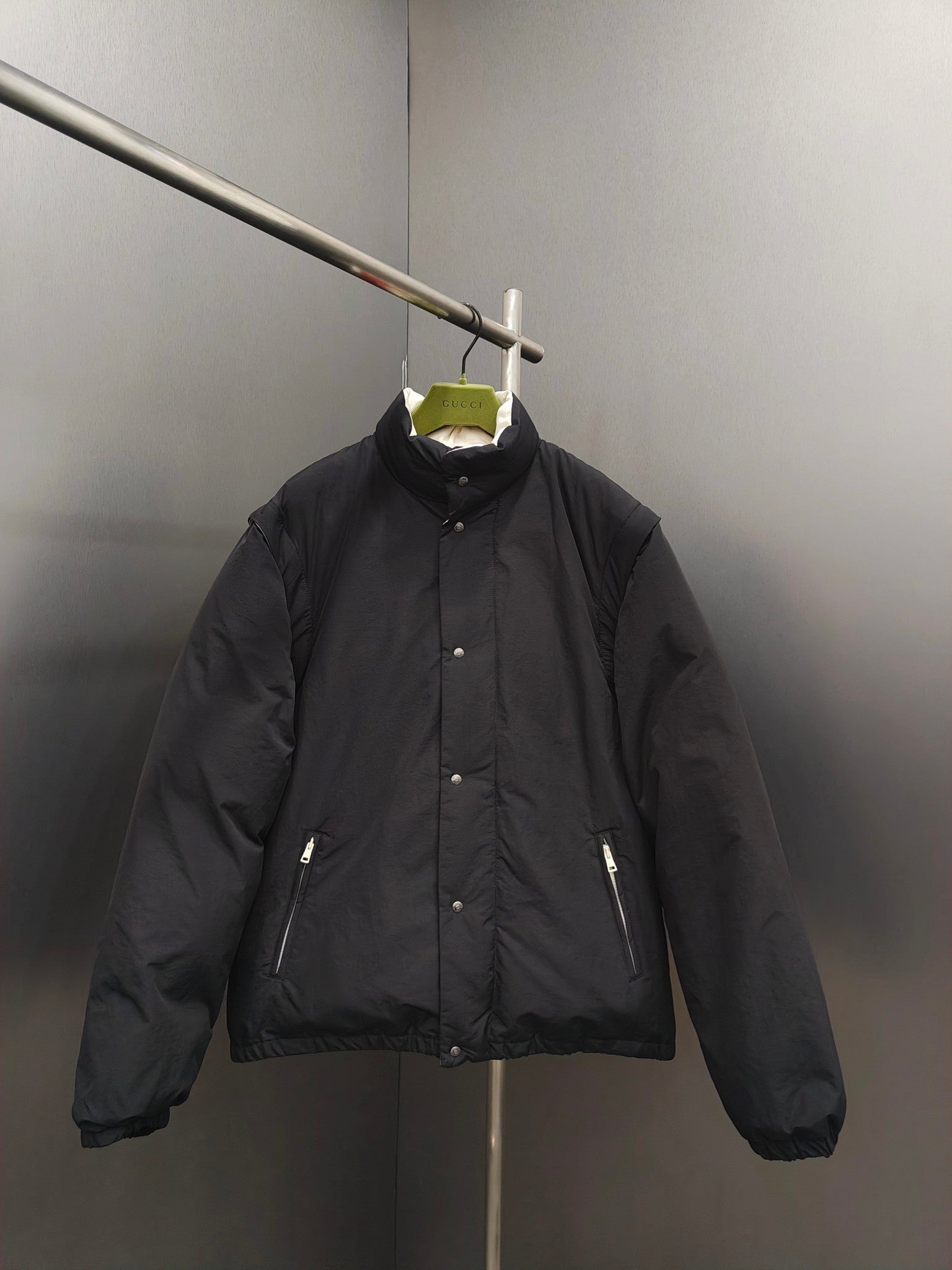 Gucci Coats & Jackets NO.2