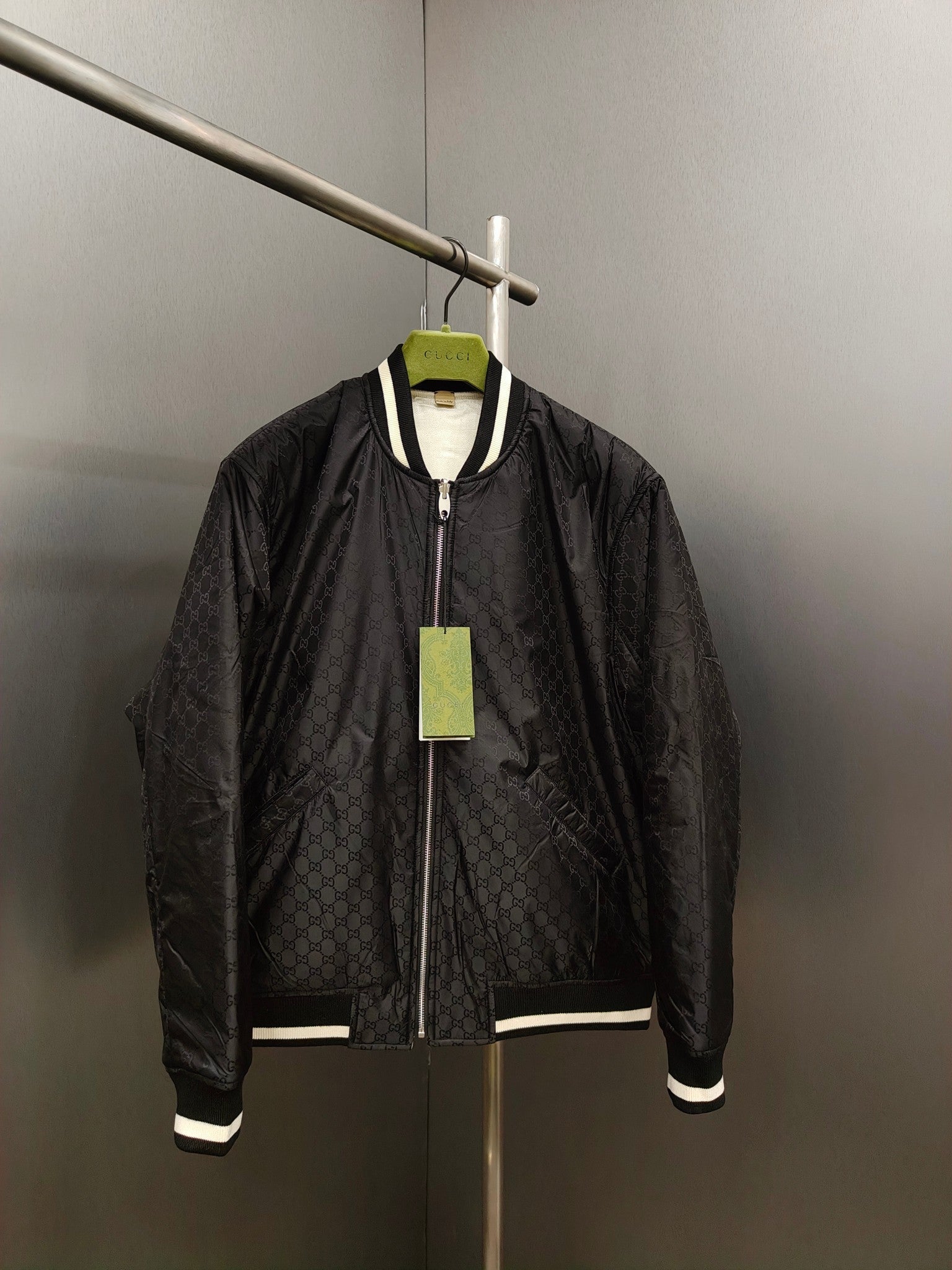 Gucci Coats & Jackets NO.2