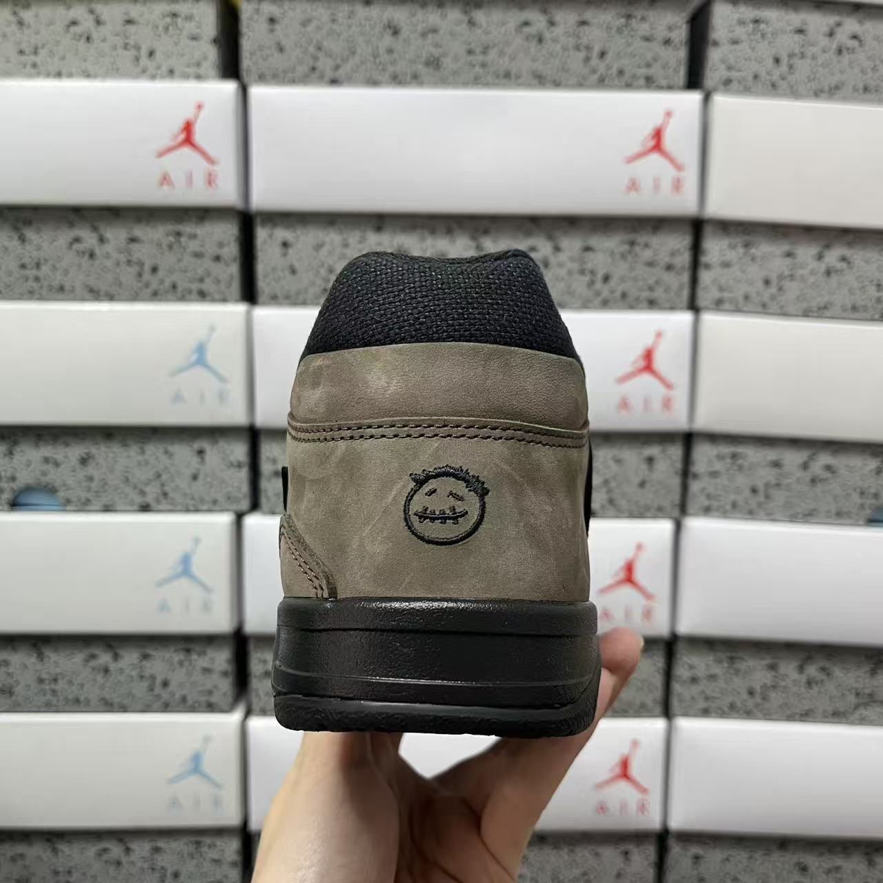 PK Batch-Travis Scott × Jordan Jumpman Jack “Mocha”