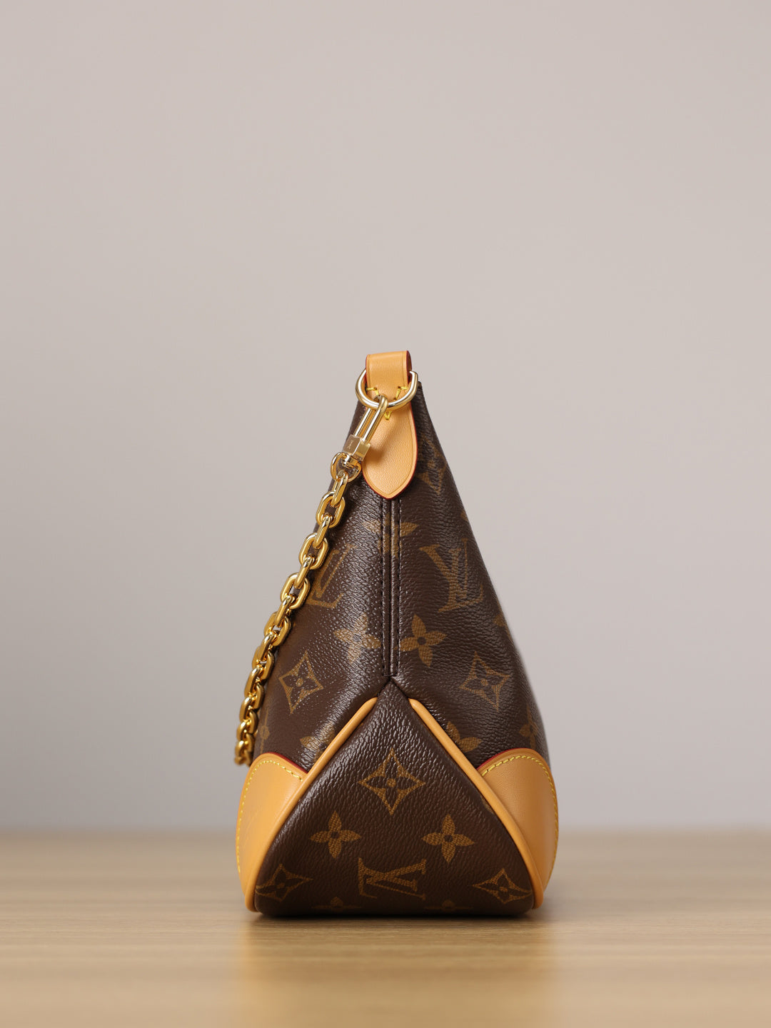 LV Yellow horns Shoulder bag