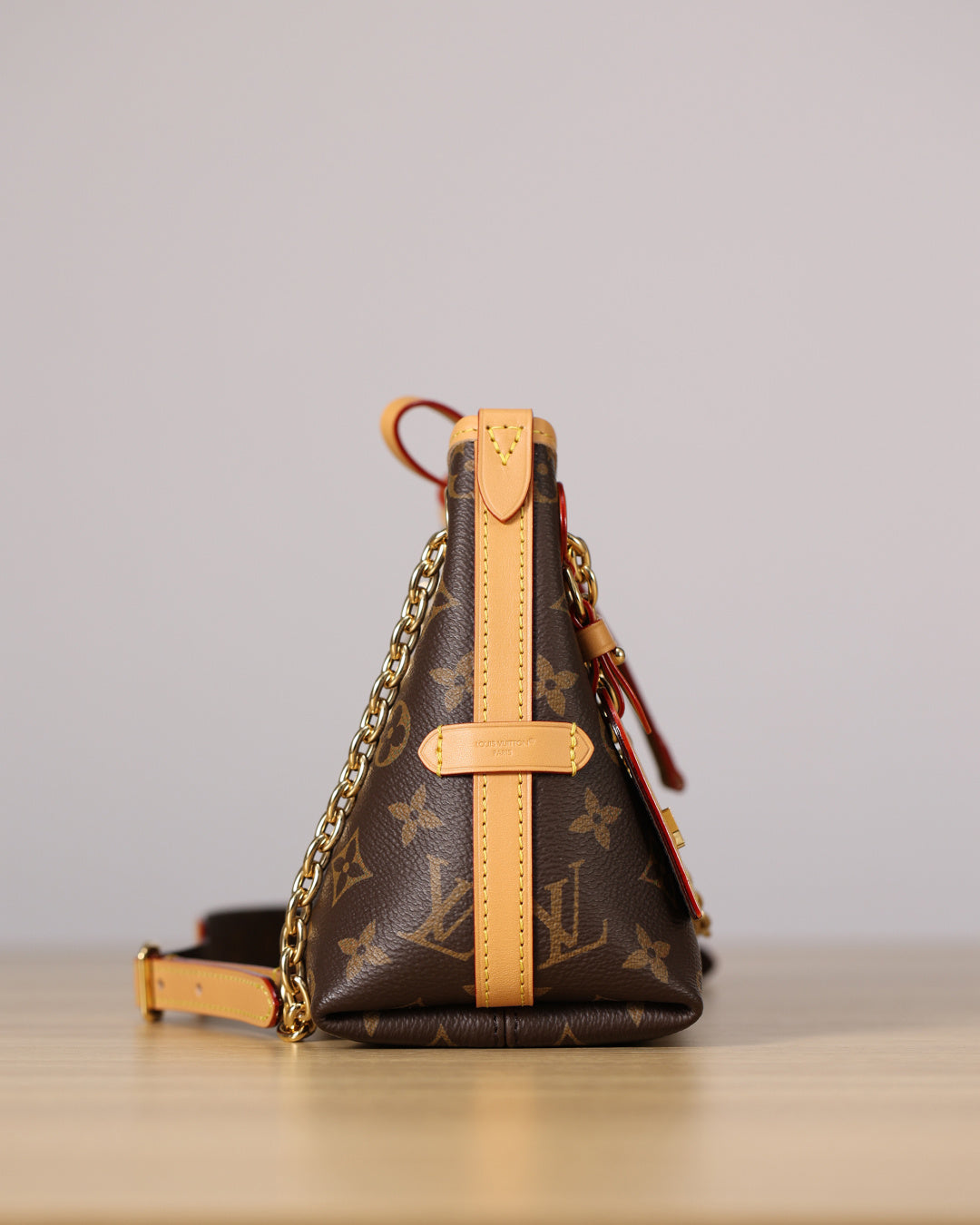 LV Carryall BB Tote bag
