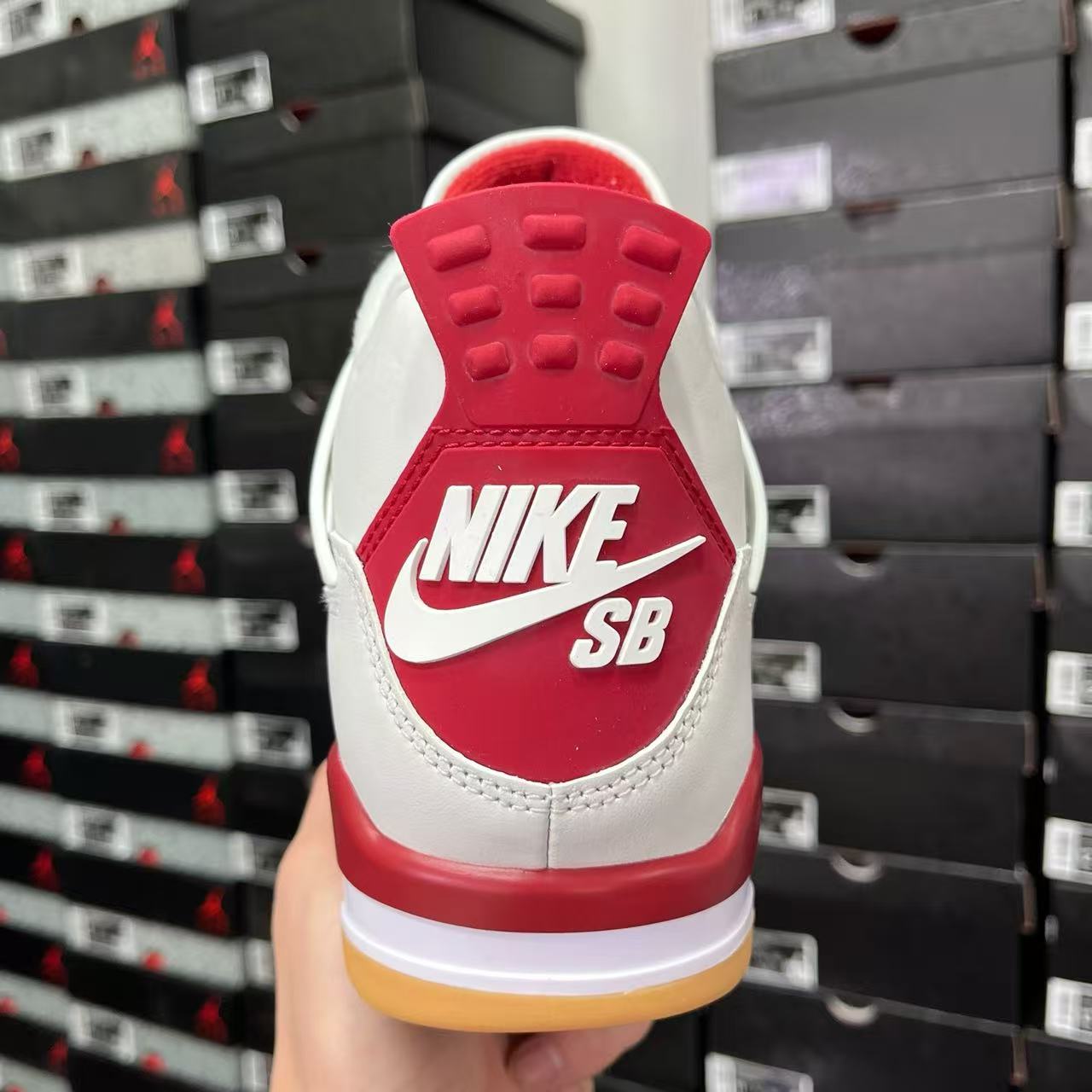 GX Batch-Nike SB × Air Jordan 4 “Varsity Red”