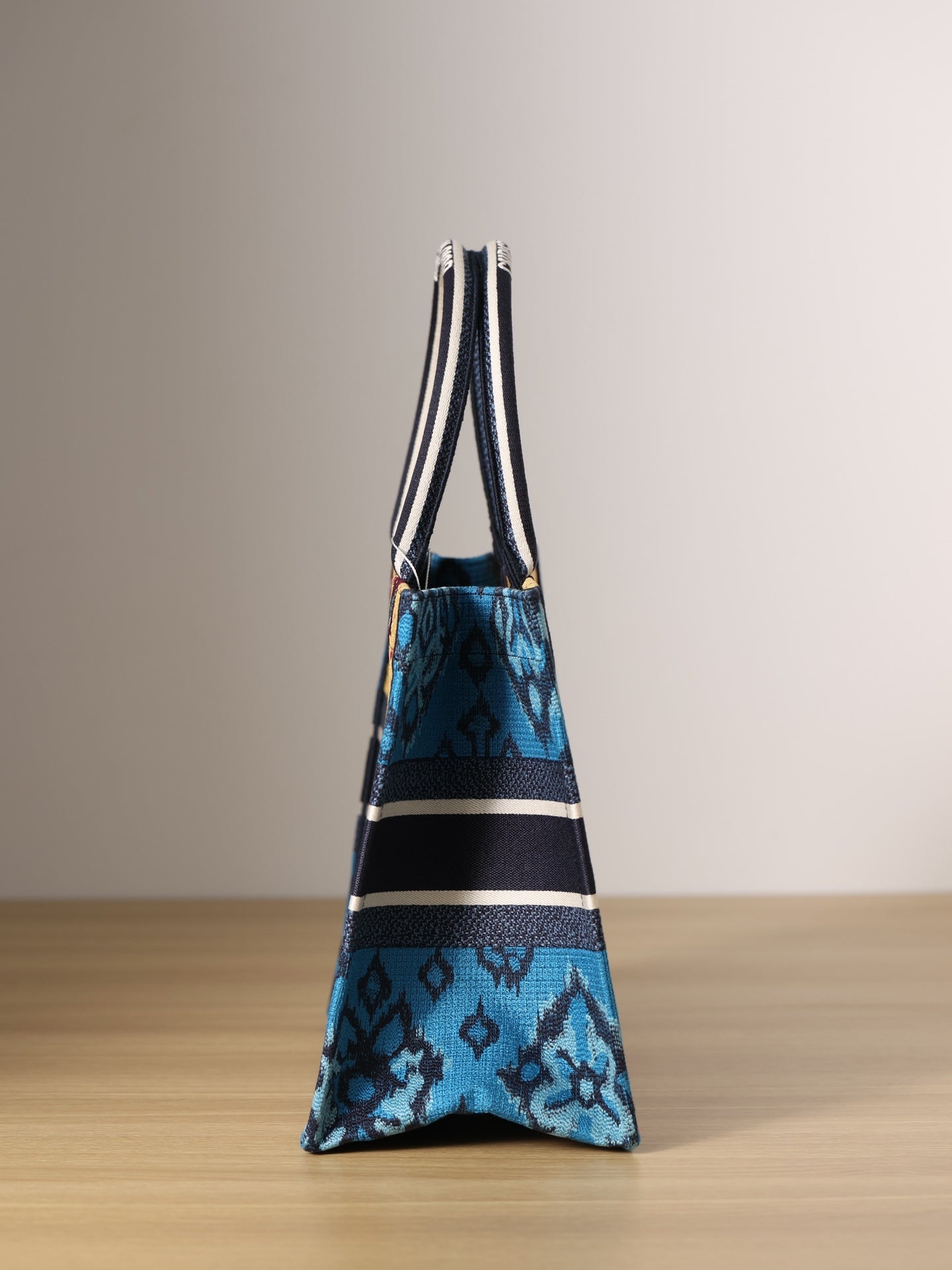 Dior BookTote Tote bag（Medium Size）