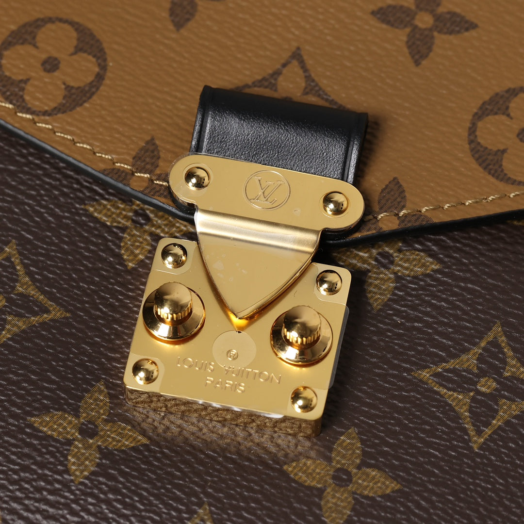 LV Pochette Metis Messenger bag
