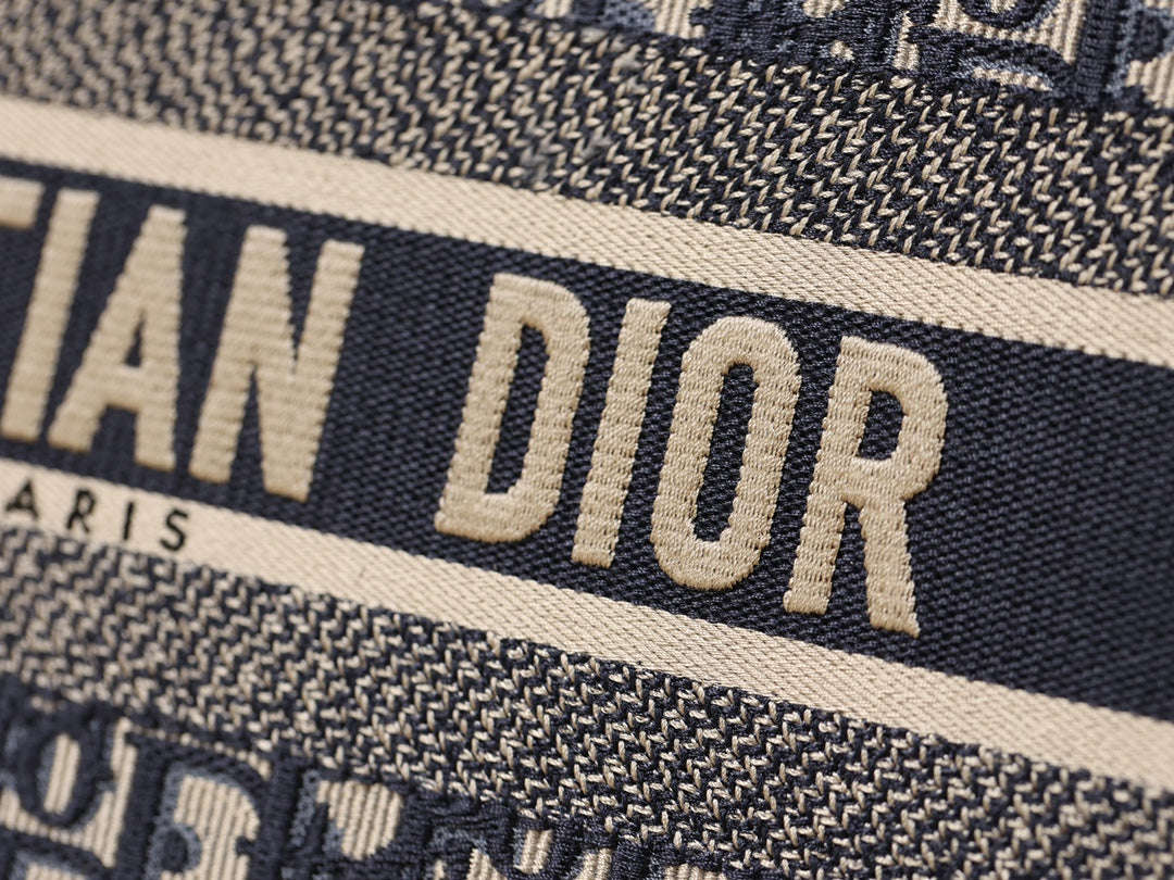 Dior BookTote Tote bag（Medium Size）