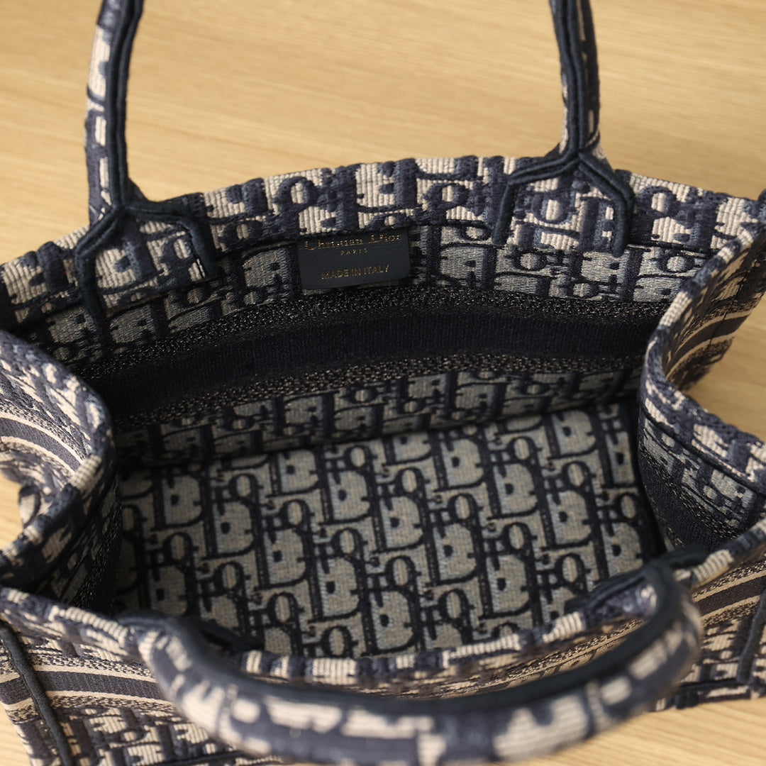 Dior BookTote Tote bag（Small Size）