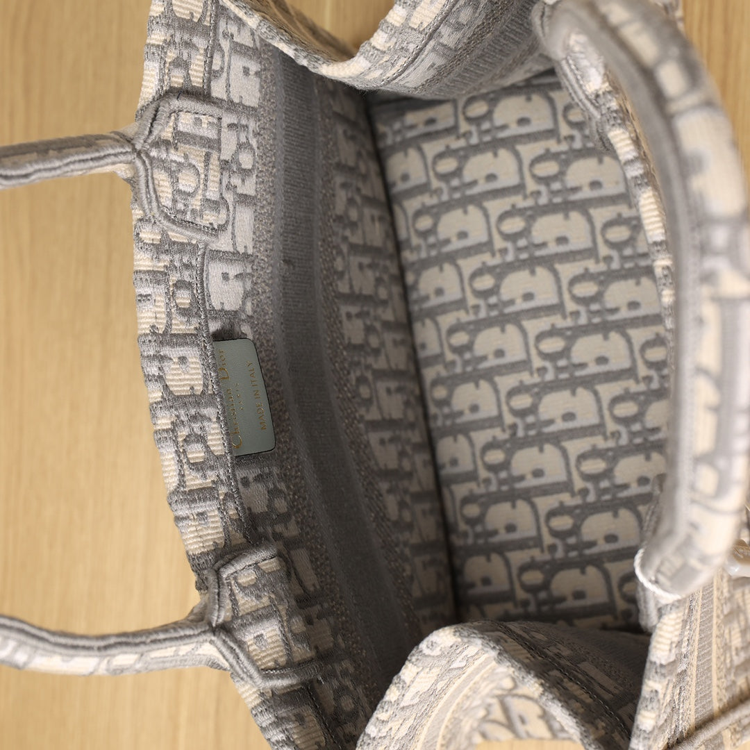 Dior BookTote Tote bag（Small Size）