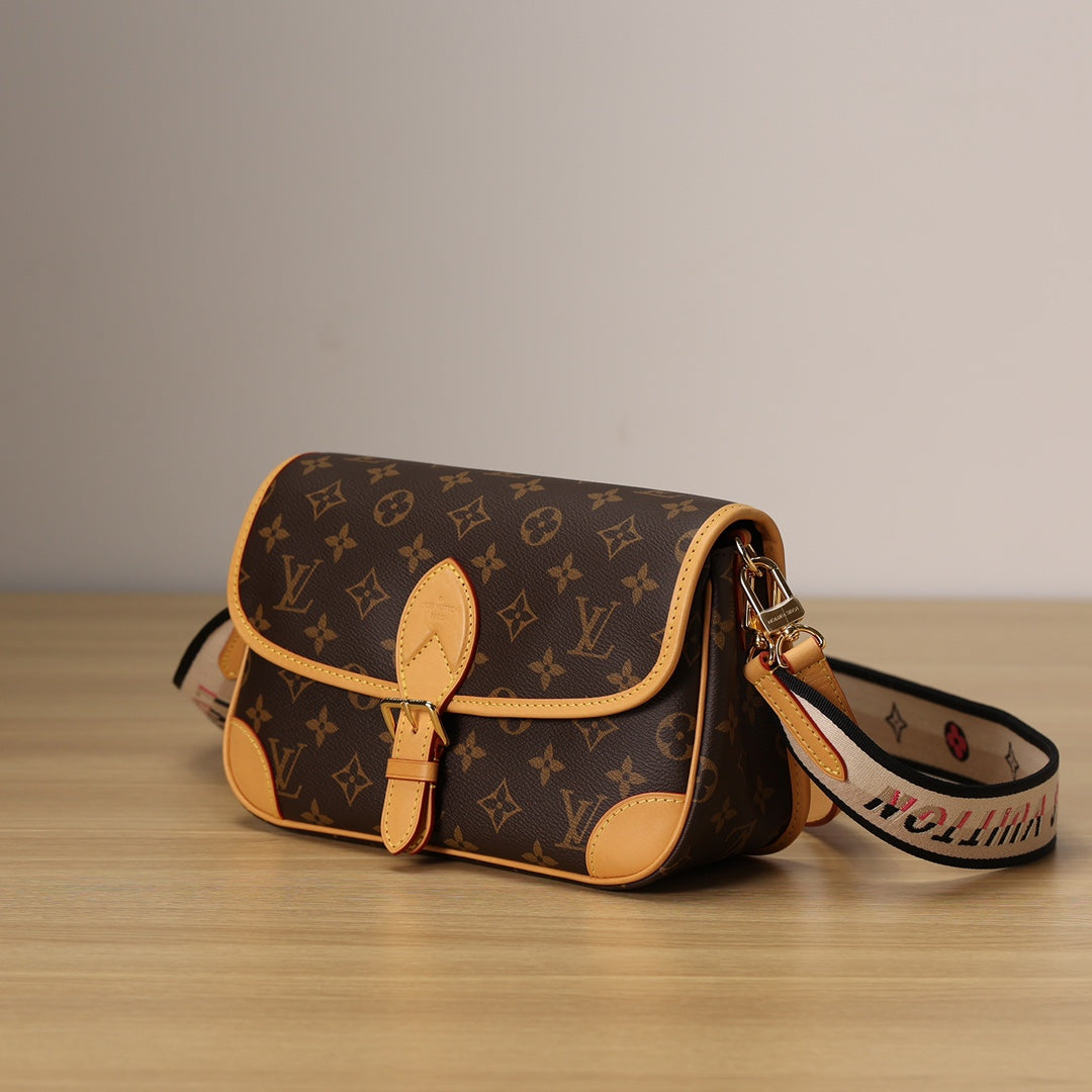 LV Diane PM Shoulder bag
