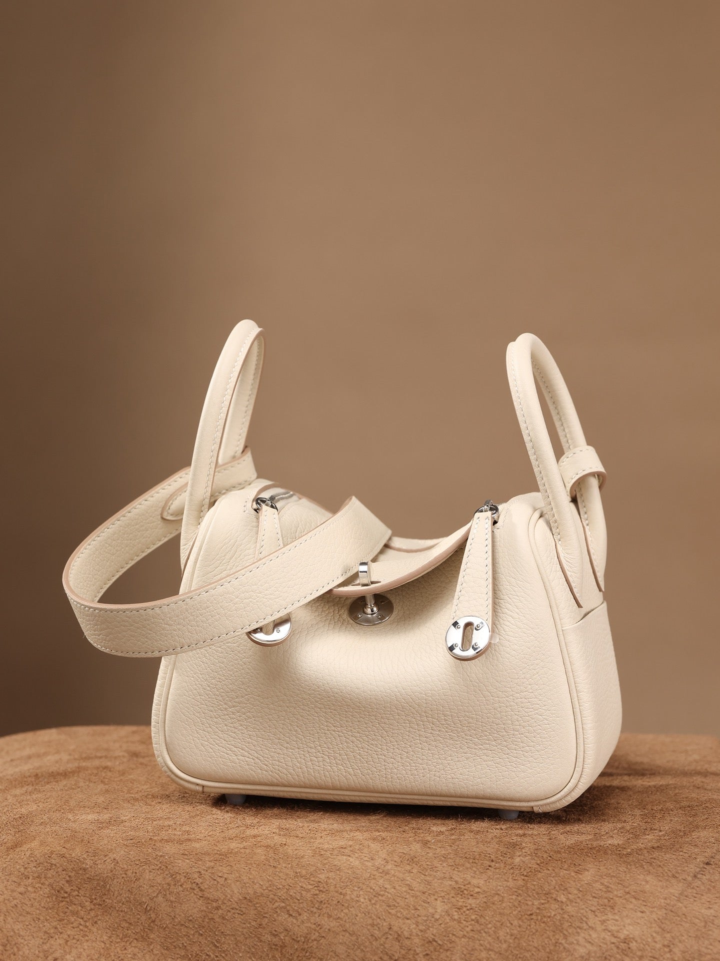 Hermès Lindy Mini 19 Shoulder bag