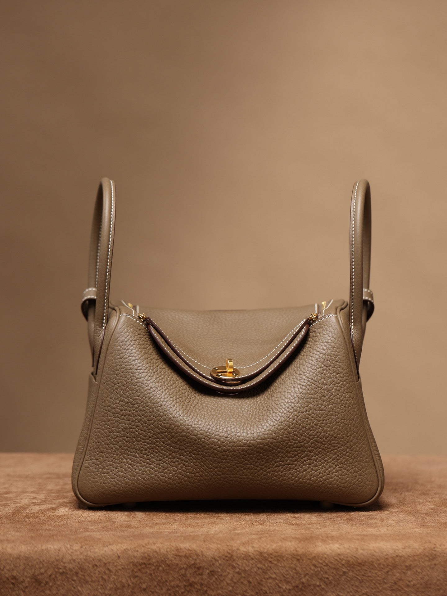 Hermès Lindy 26 Shoulder bag