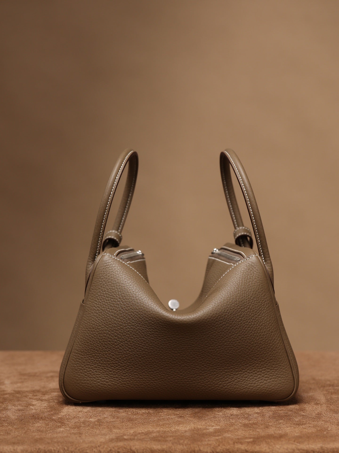 Hermès Lindy 26 Shoulder bag