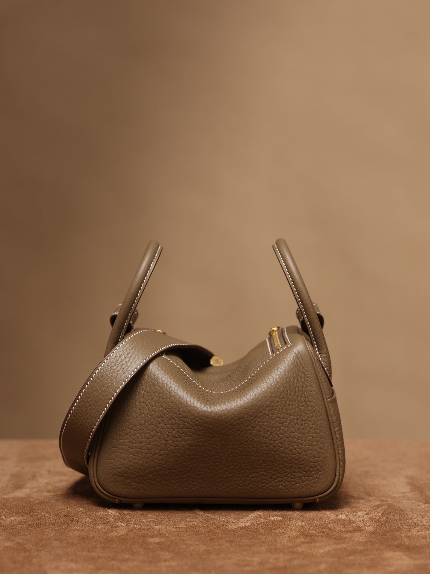 Hermès Lindy Mini 19 Shoulder bag