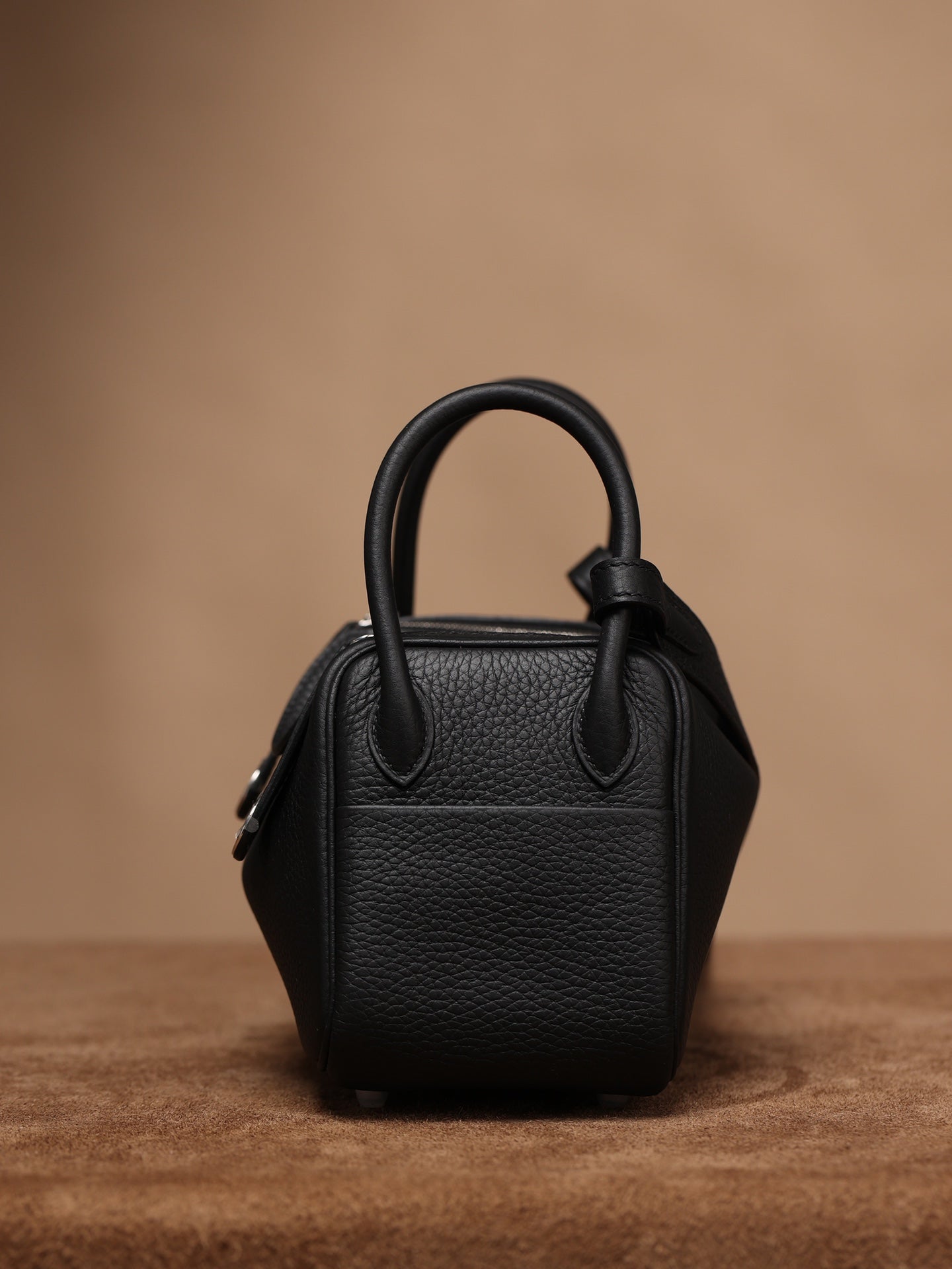 Hermès Lindy Mini 19 Shoulder bag