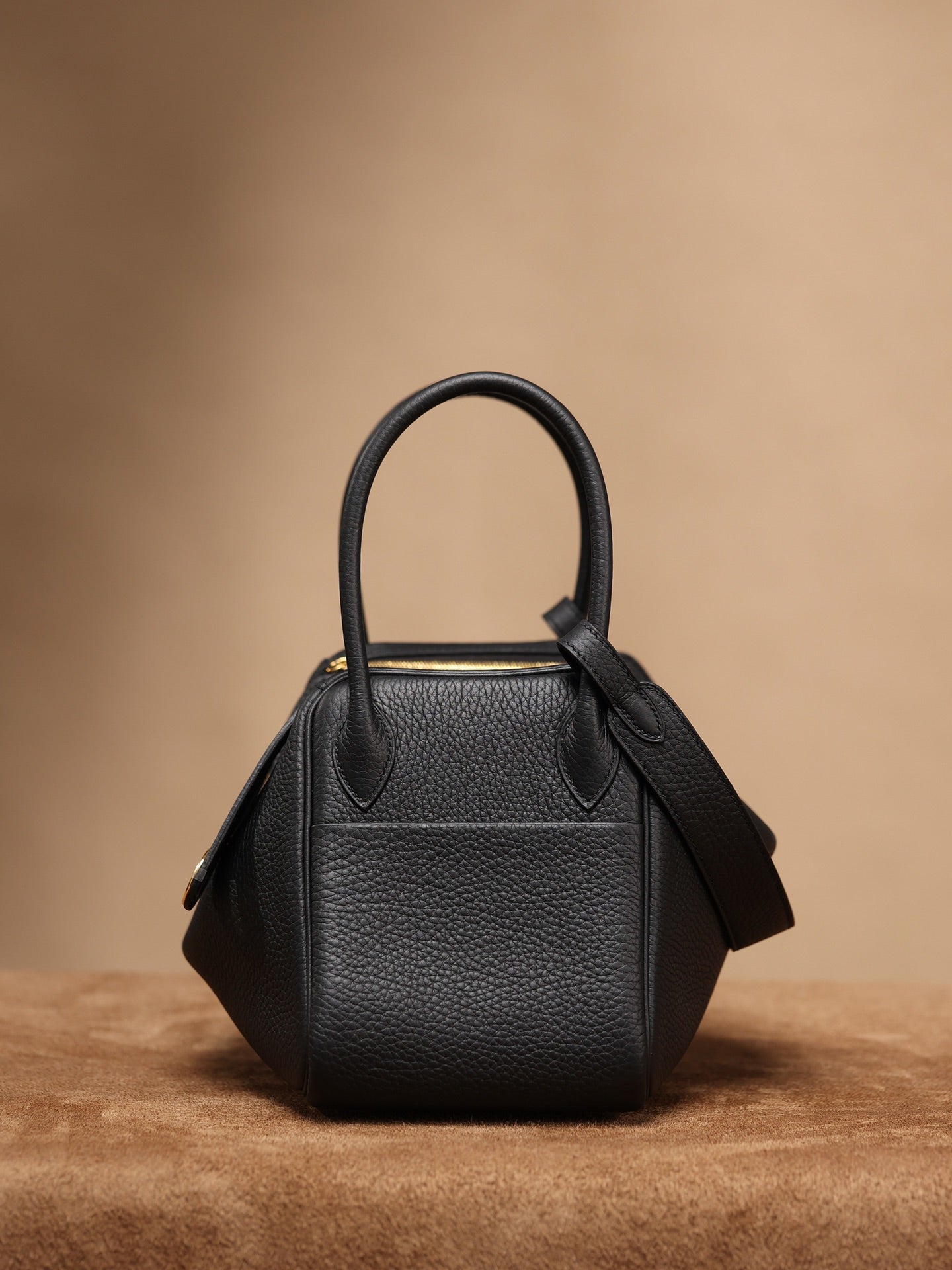 Hermès Lindy 26 Shoulder bag