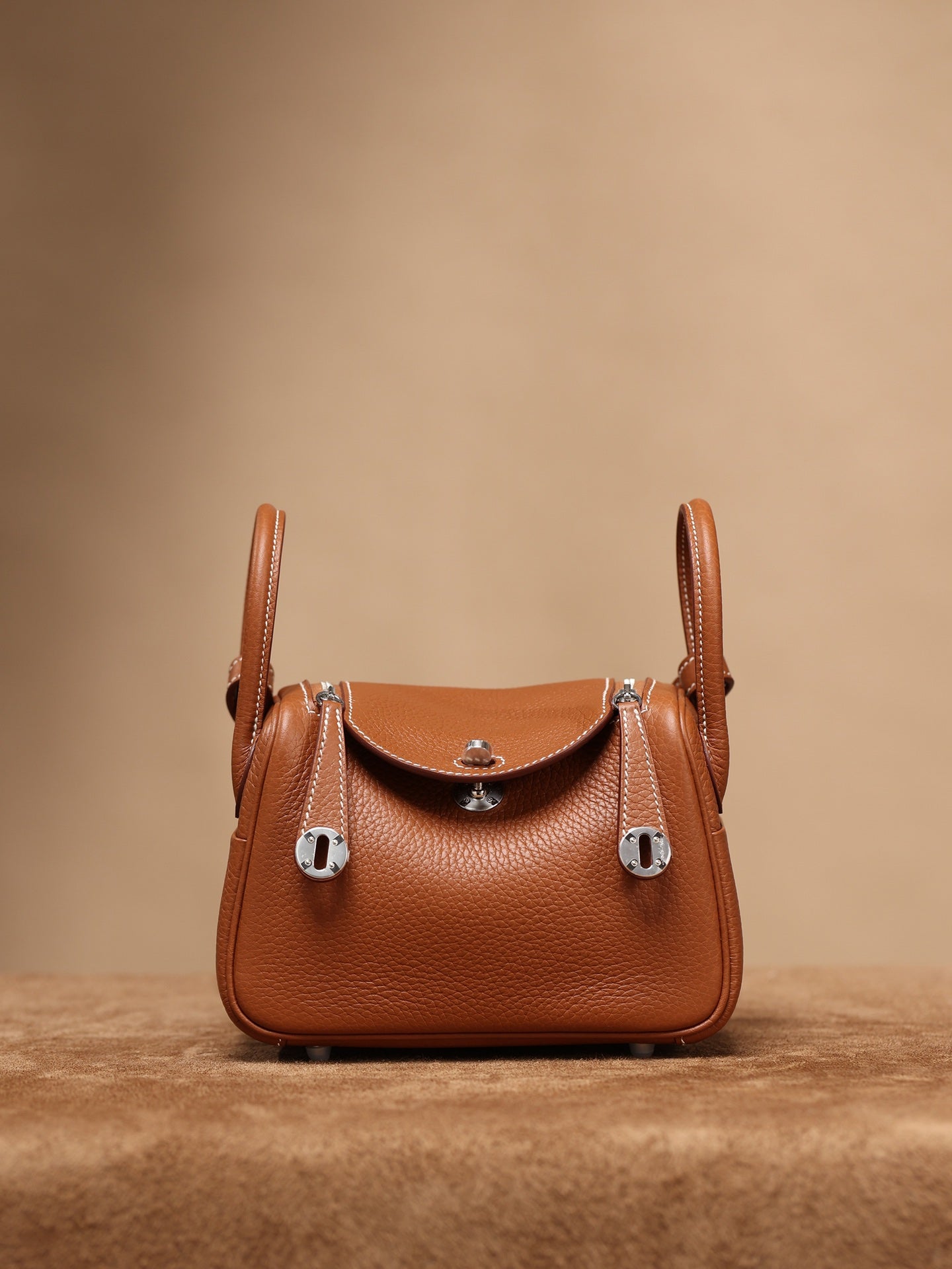 Hermès Lindy Mini 19 Shoulder bag